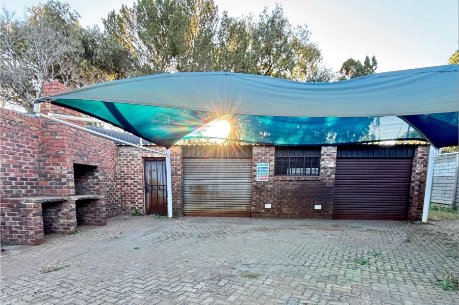 To Let commercial Property for Rent in Uitvlught Free State